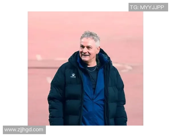 男生中的足球明星们如何在绿茵场上书写青春传奇与梦想之路 男生中的足球明星们如何在绿茵场上书写青春传奇与梦想之路