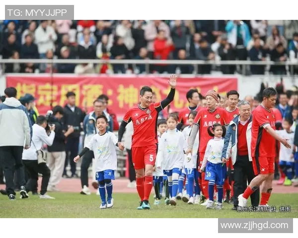 足球明星的传奇人生与辉煌成就全景揭秘